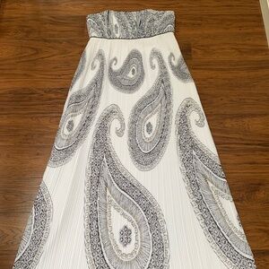 White House Black Market Women’s Dress Size 2